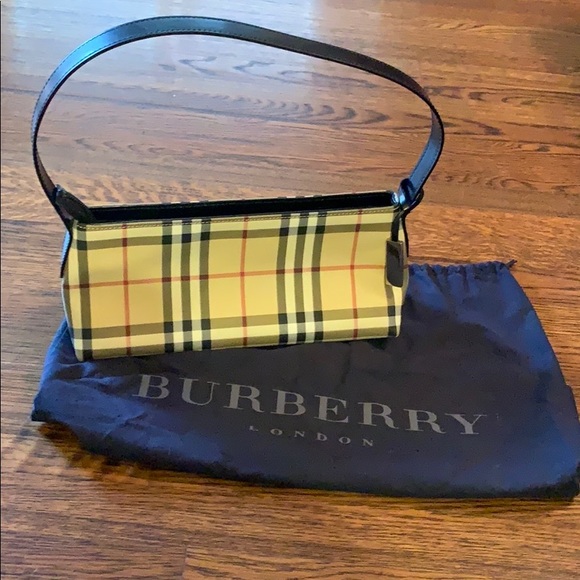 Burberry Handbags - Burberry Nova Check Bag